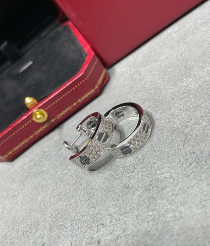 [Luna Brilliance]LOVE CERAMIC DIAMOND PAVED SILVER EARRINGS