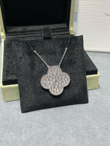 [Luna Brilliance]CLOVER 25MM LARGE PENDANT DIAMOND PAVED SILVER NECKLACE