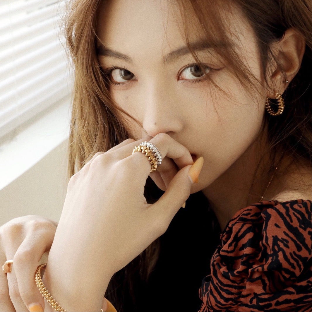 [Luna Brilliance]CLASH SMALL HOOP EARRINGS