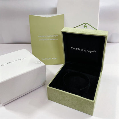 [Luna Brilliance]VA CLOVER BRACELET NECKLACE RING BOX GIFT BAG