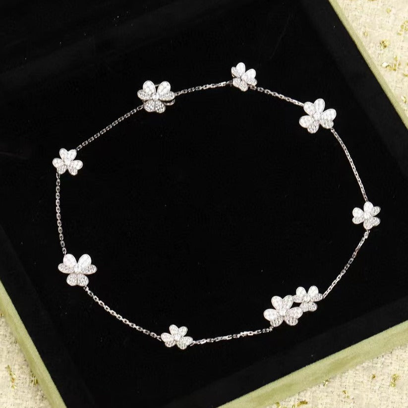 [Luna Brilliance]FRIVOLE SILVER 9 FLOWERS NECKLACE
