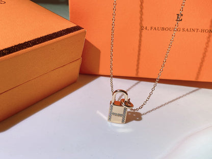 [Luna Brilliance]HM ADVANCED NICHE LOCK HEAD NECKLACE DIAMONDS