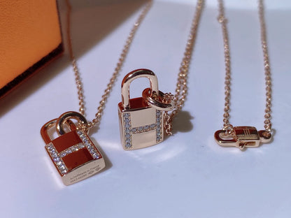 [Luna Brilliance]HM ADVANCED NICHE LOCK HEAD NECKLACE DIAMONDS