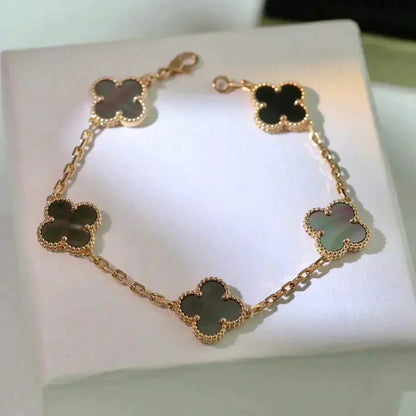 [Luna Brilliance]CLOVER 5 MOTIF GRAY MOP BRACELET COLLECTION