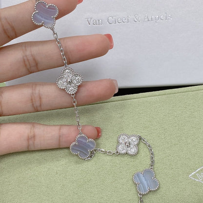 [Luna Brilliance]CLOVER 5 MOTIF PURPLE CHALCEDONY BRACELET COLLECTION