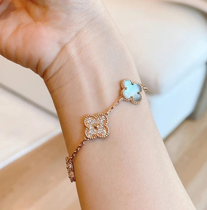 [Luna Brilliance]CLOVER 5 MOTIF GRAY MOP BRACELET COLLECTION