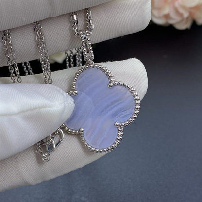 [Luna Brilliance]CLOVER SILVER CHALCEDONY BIG CLOVER NECKLACE