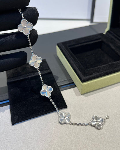 [Luna Brilliance]CLOVER 5 MOTIF LASER BRACELET COLLECTION