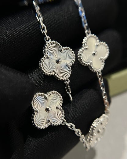 [Luna Brilliance]CLOVER 5 MOTIF LASER BRACELET COLLECTION