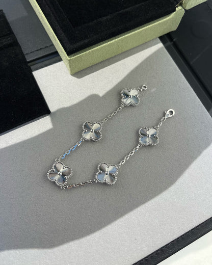 [Luna Brilliance]CLOVER 5 MOTIF LASER BRACELET COLLECTION